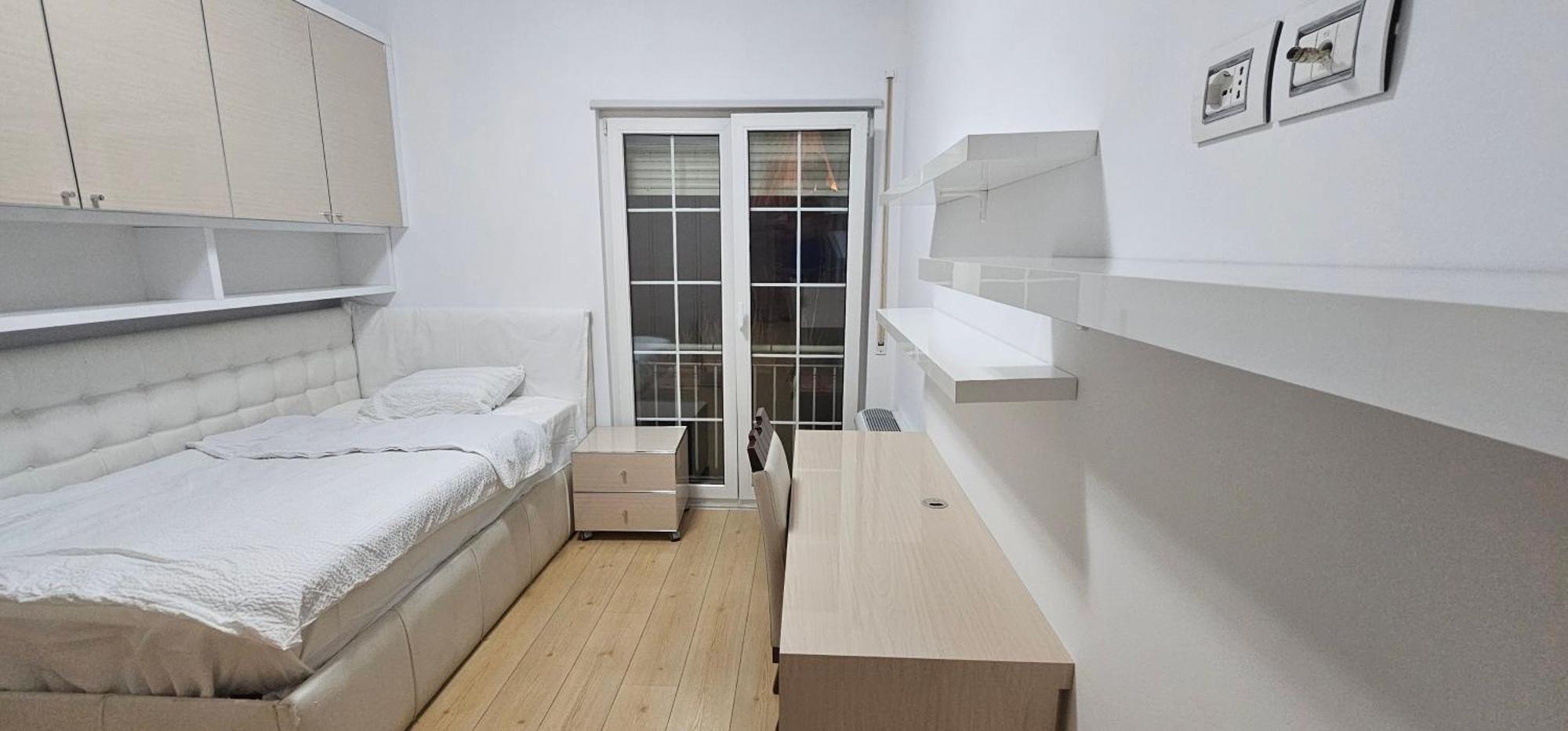 3 Bedrooms Location Appartamento Tirana