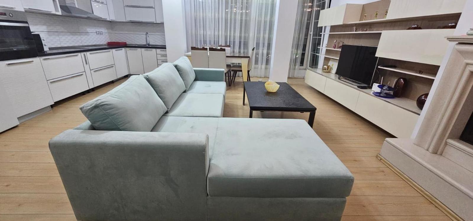3 Bedrooms Location Appartamento Tirana